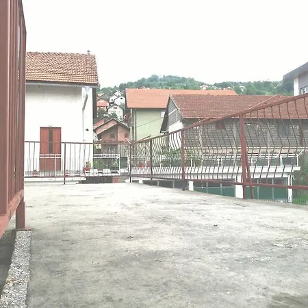 Authentic Bosnian House 게스트하우스 *